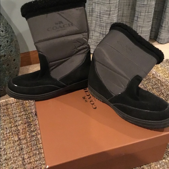 Boots - Picture 2 of 4